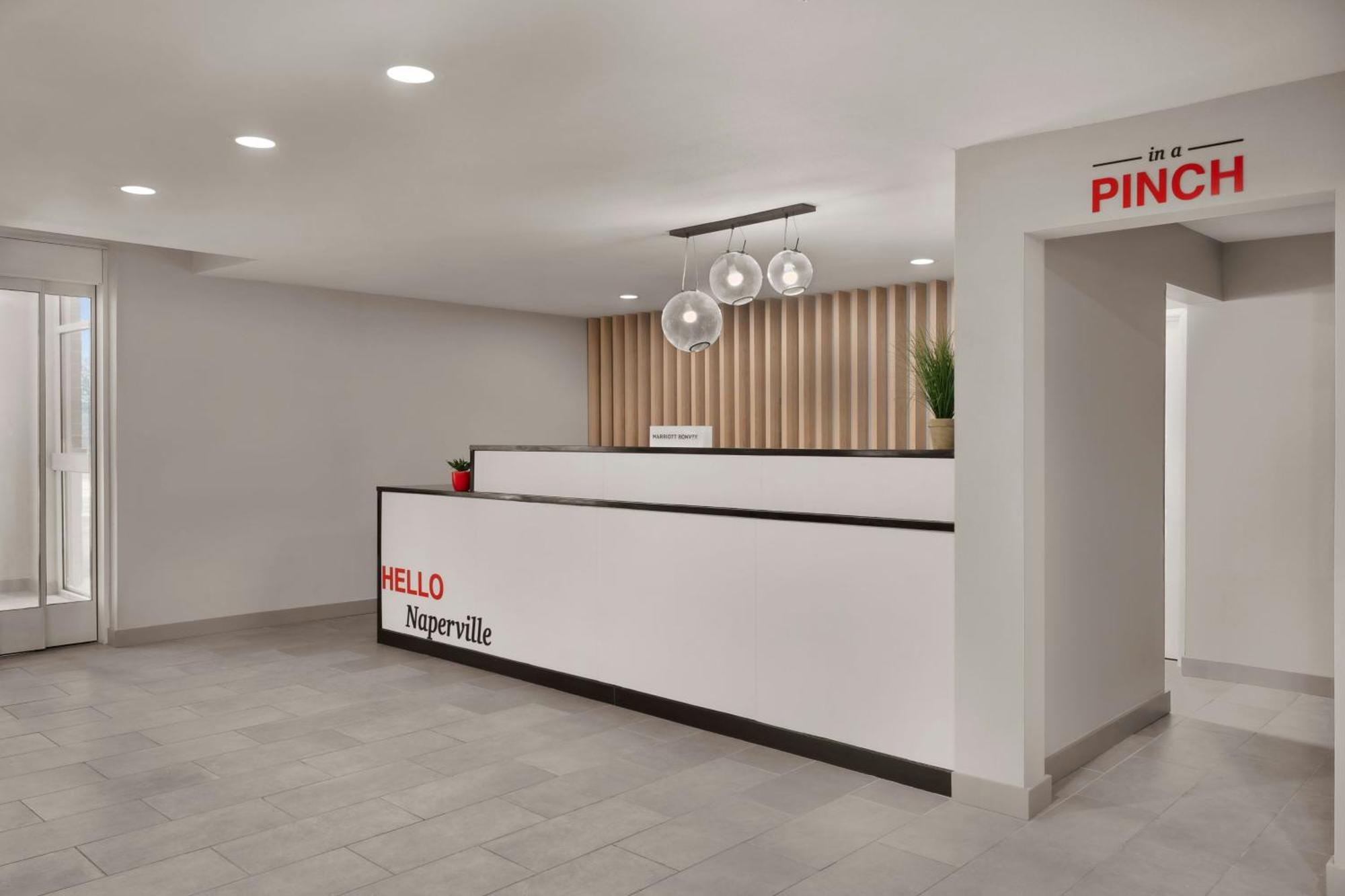 Towneplace Suites By Marriott Chicago Naperville Exterior foto